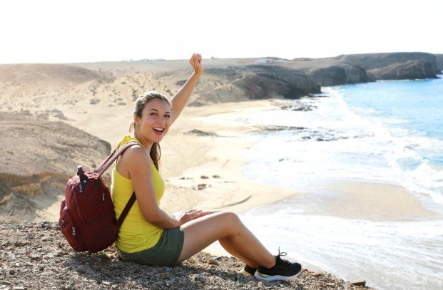 How to Stay Healthy While Traveling - Easy Tips